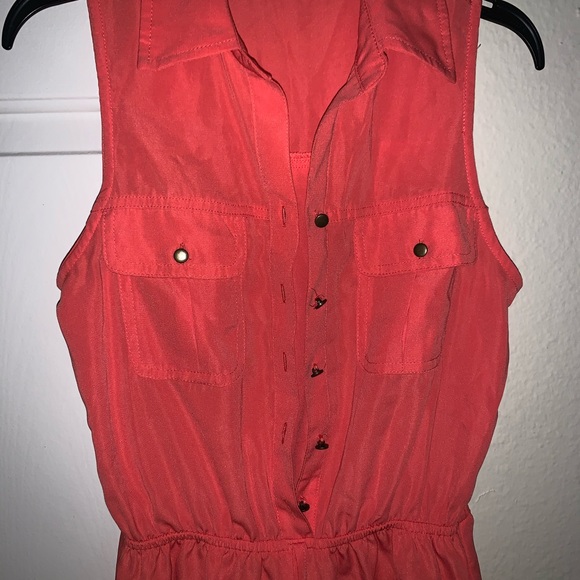 Short sleeveless Romper - Picture 2 of 5